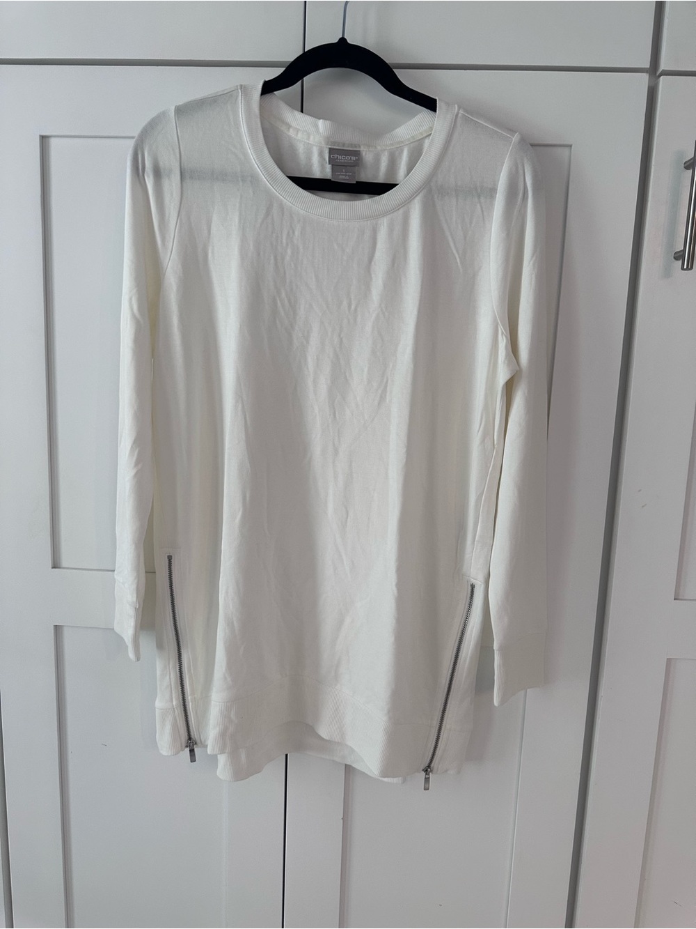Chico's White Long-Sleeve Crewneck Top with Side Zippers size1(US 8-10)